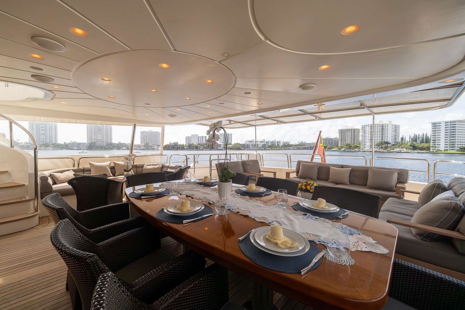 yacht-550784