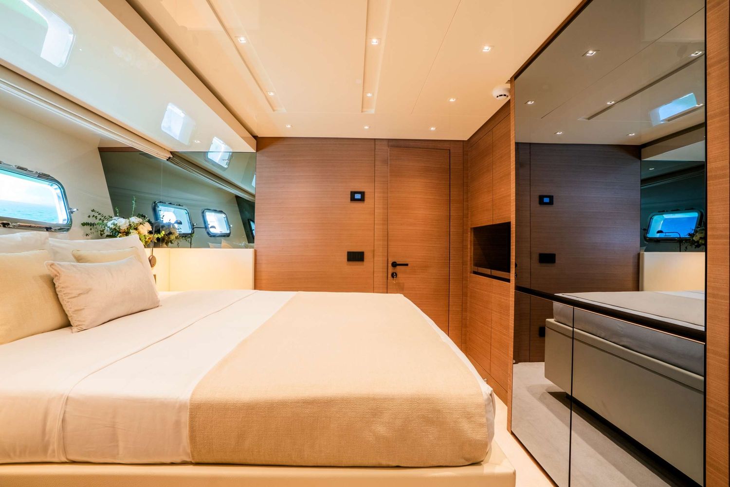 yacht-550280