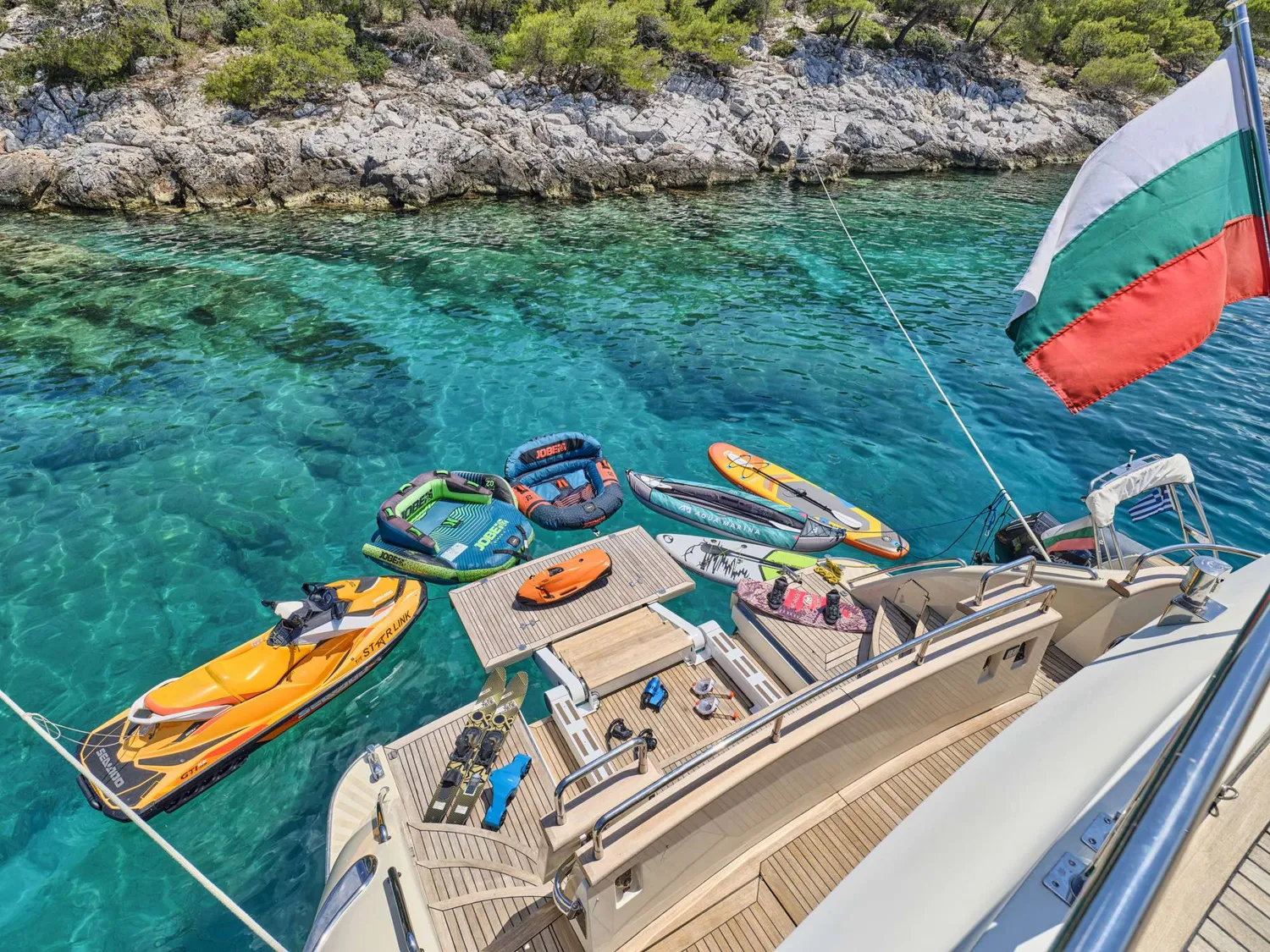 yacht-596892