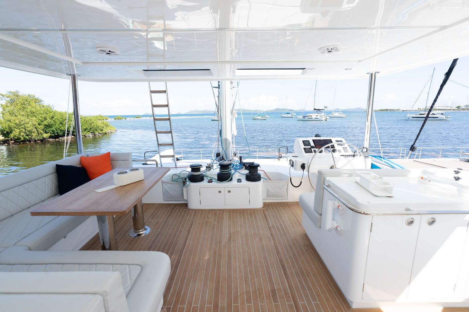 yacht-549489
