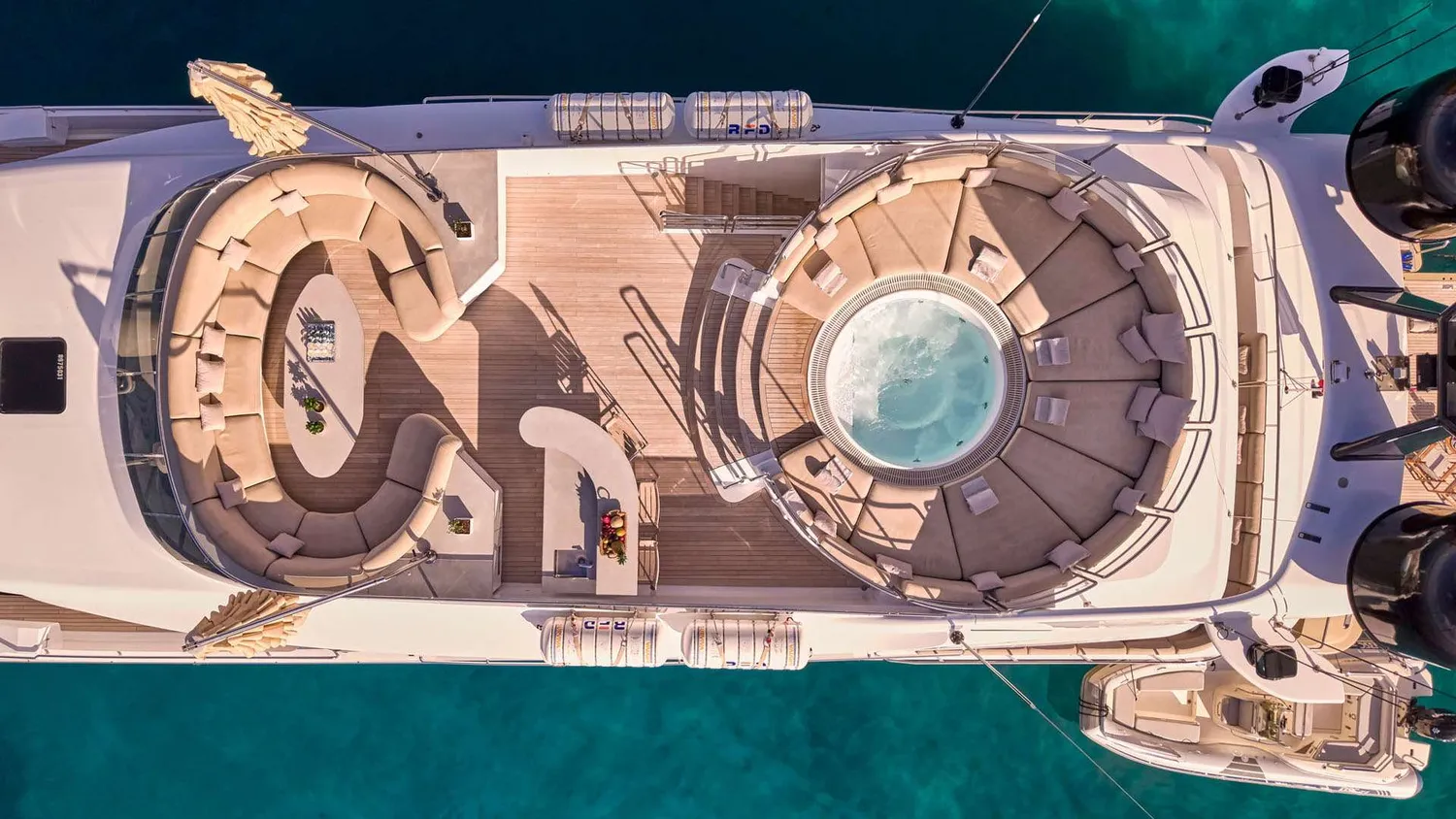 yacht-587802