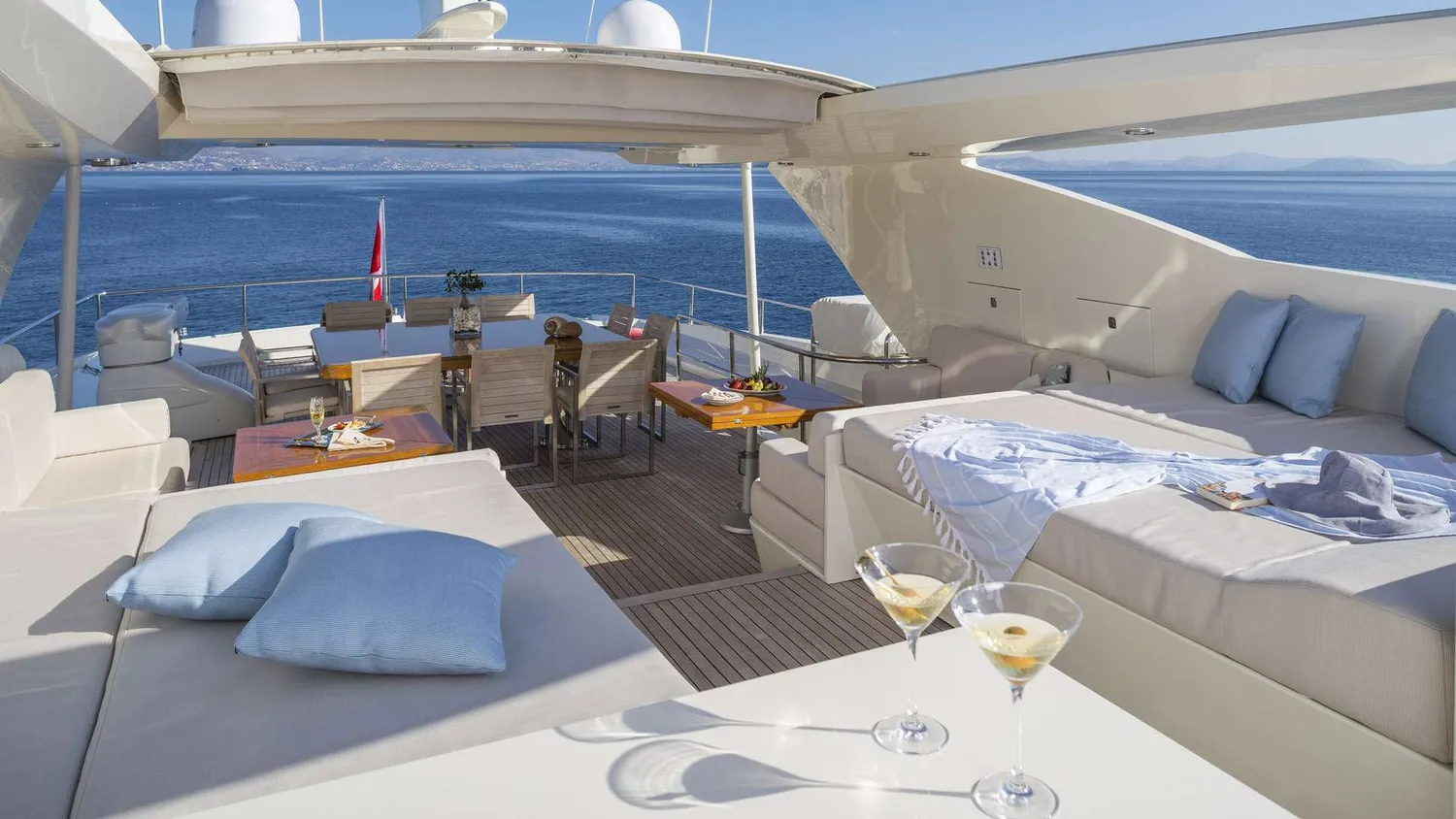 yacht-560977