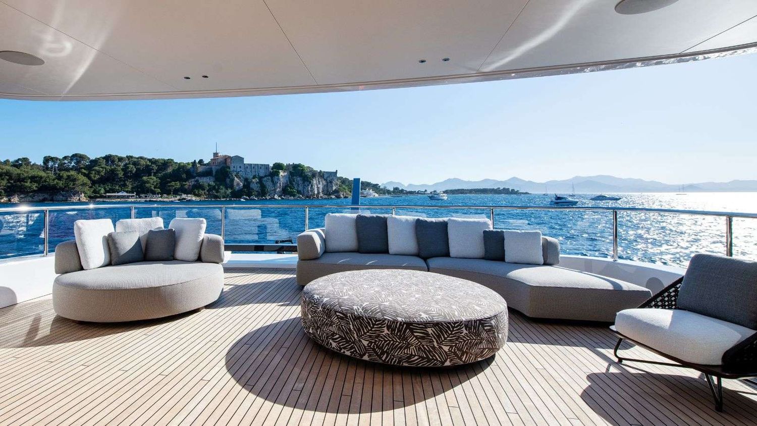 yacht-549883