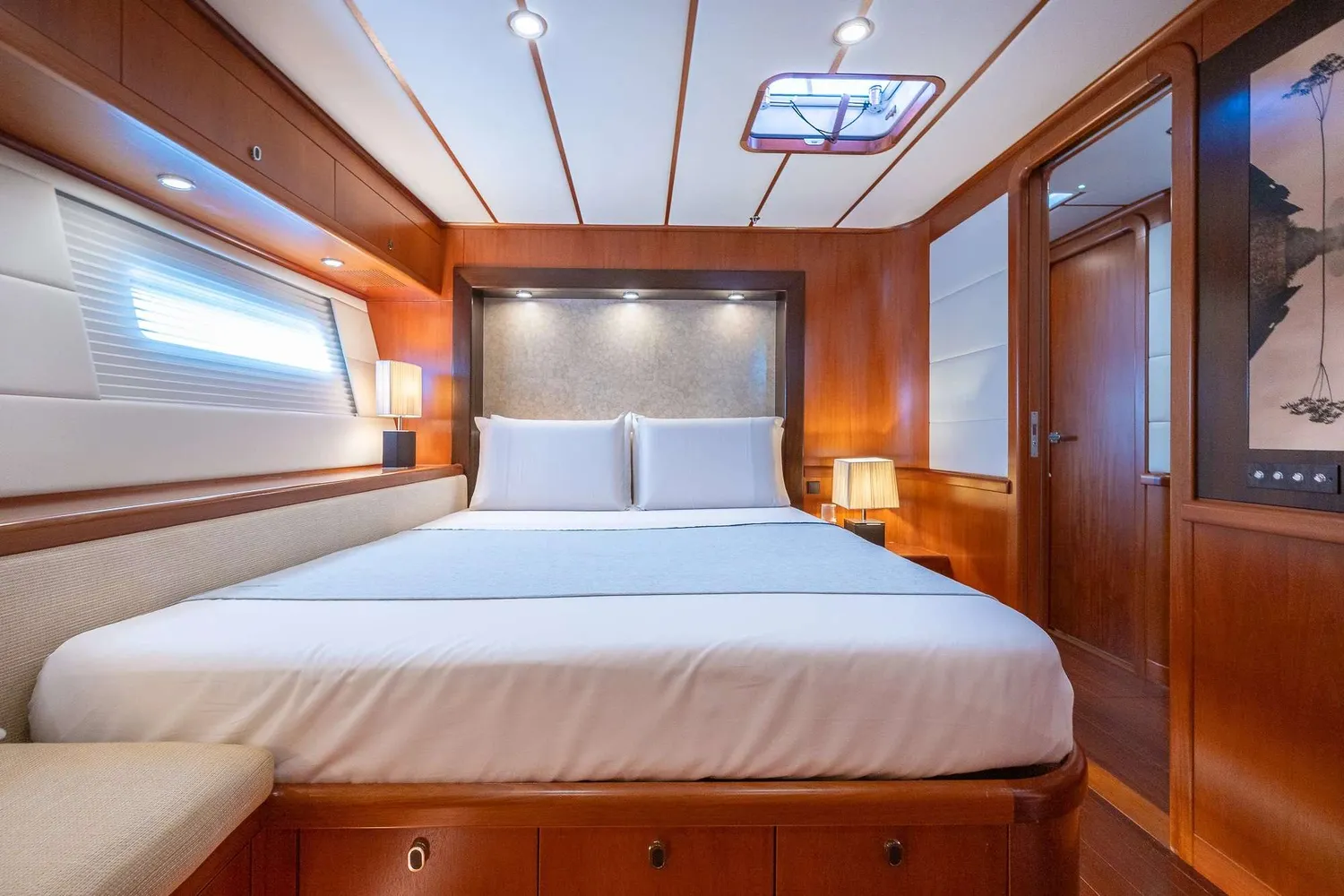 yacht-550028