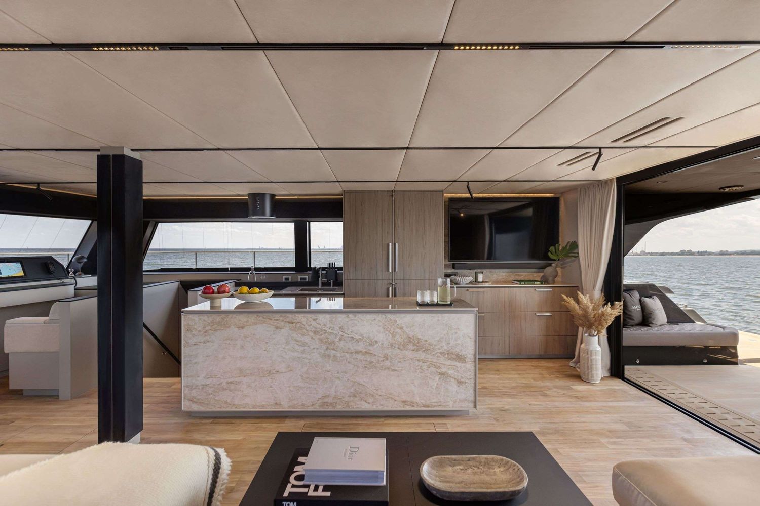 yacht-549385