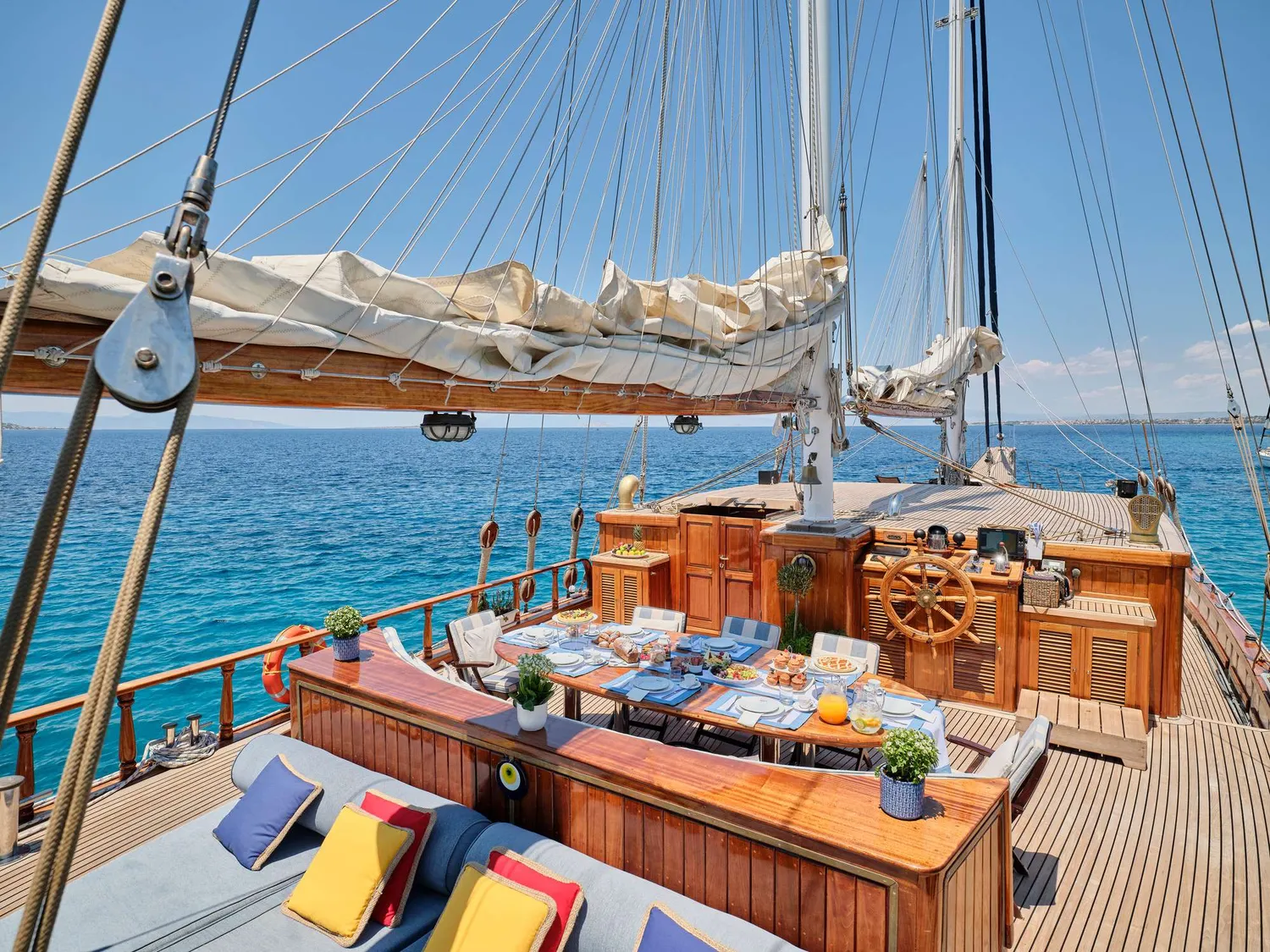 yacht-579211