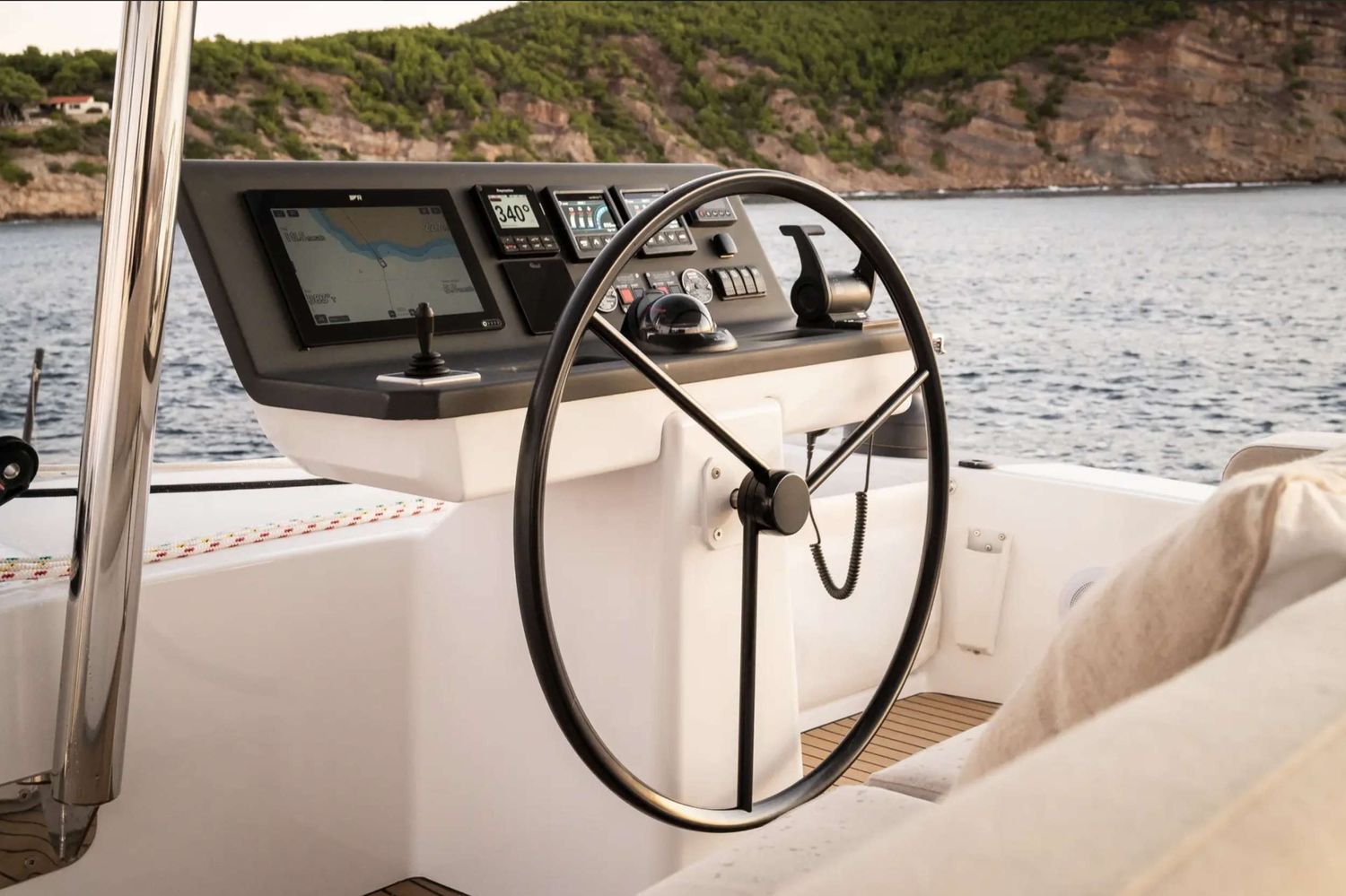 yacht-551185