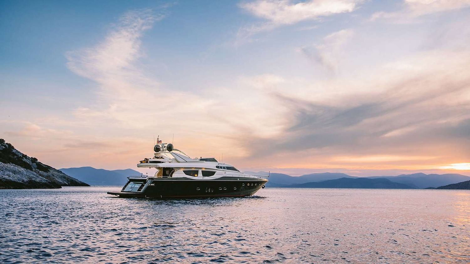 yacht-550847