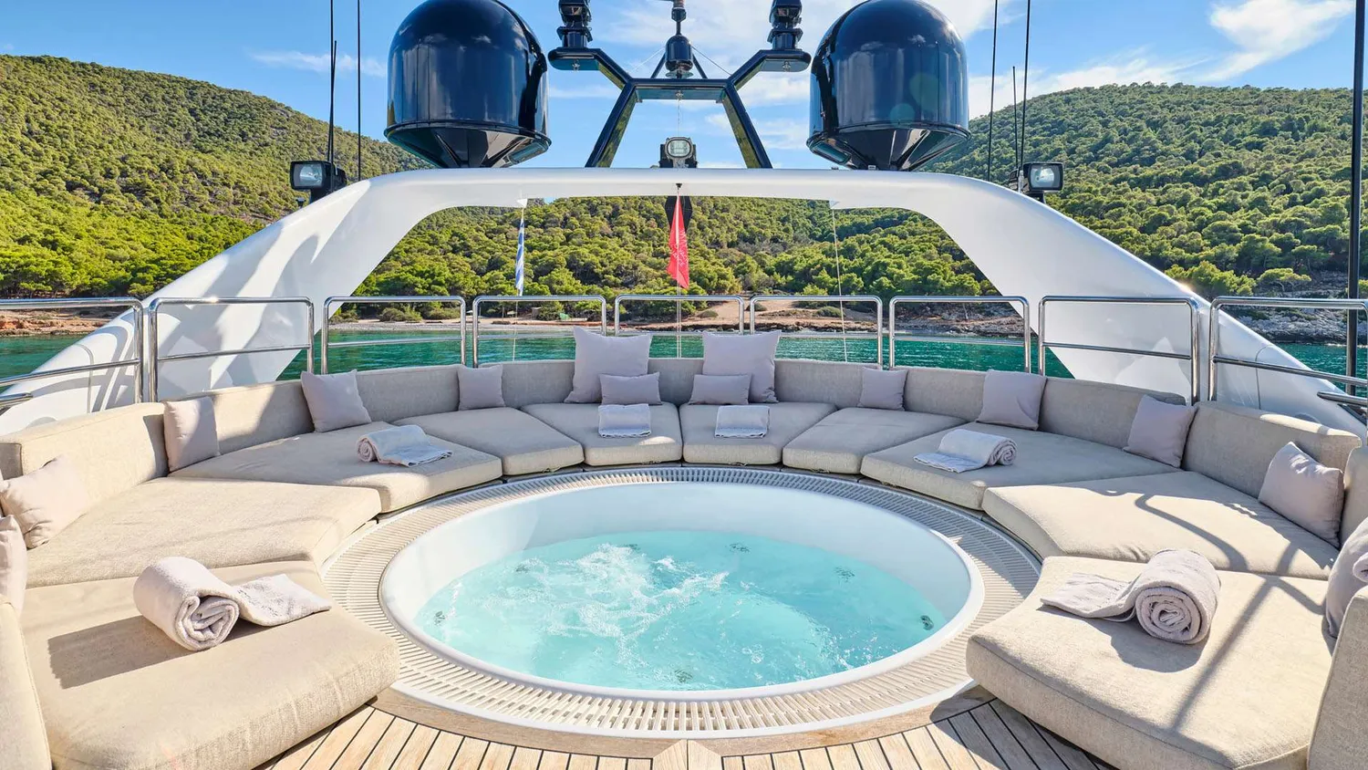 yacht-587808