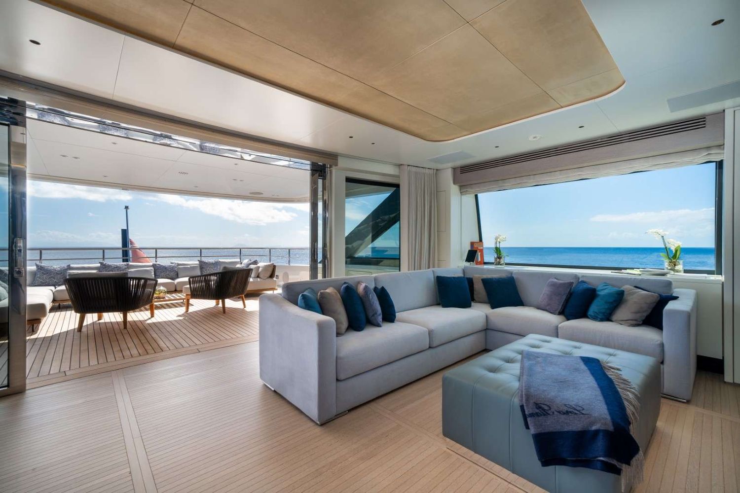 yacht-557000