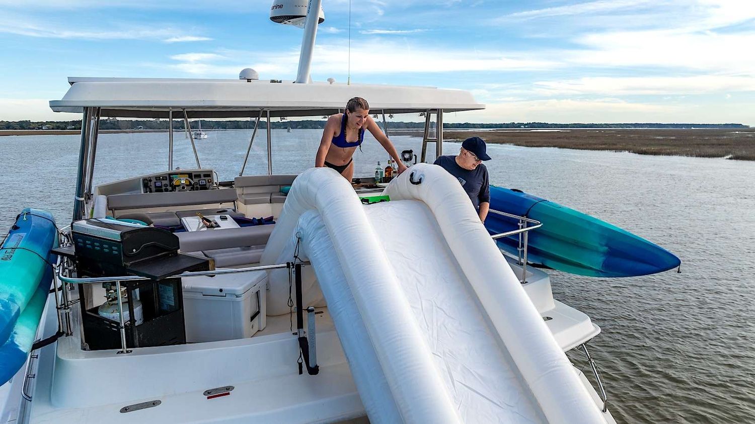 yacht-550646