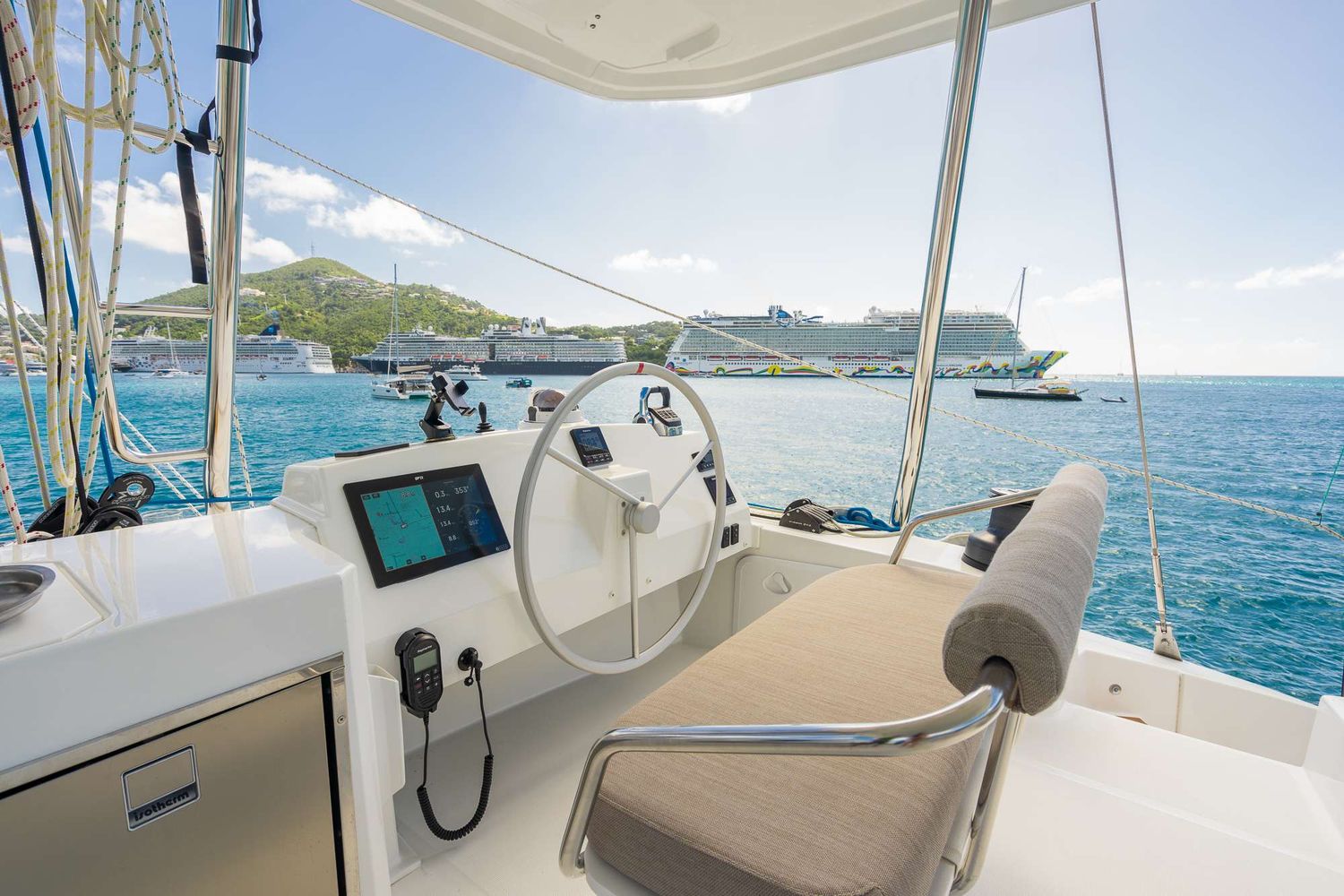 yacht-549751