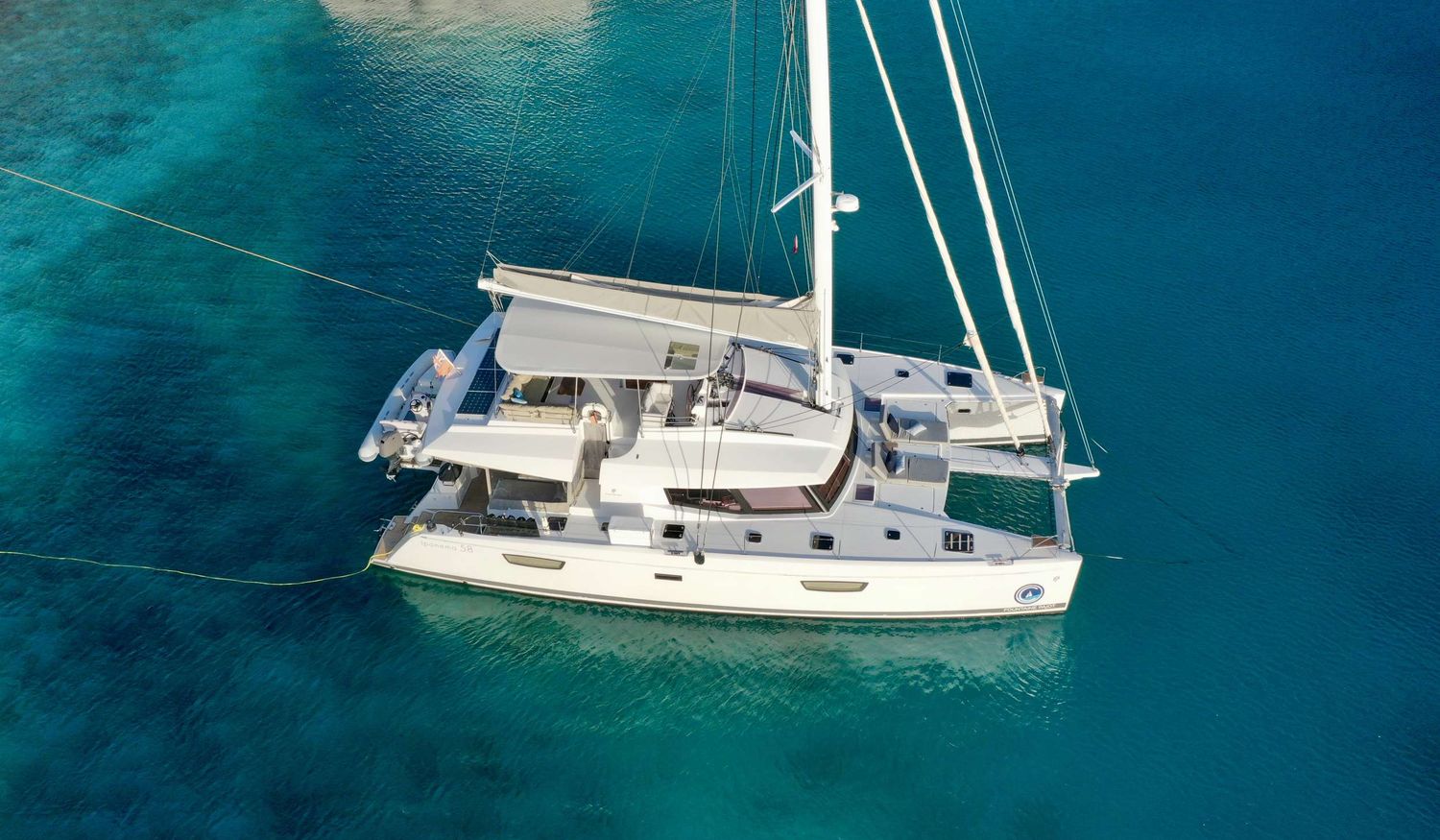 yacht-550737