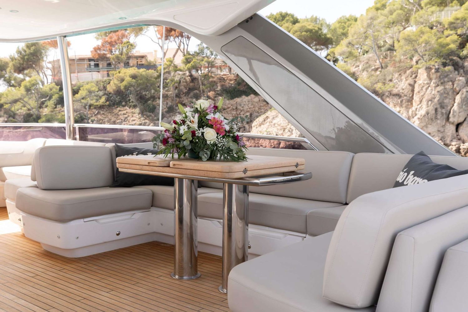 yacht-550267