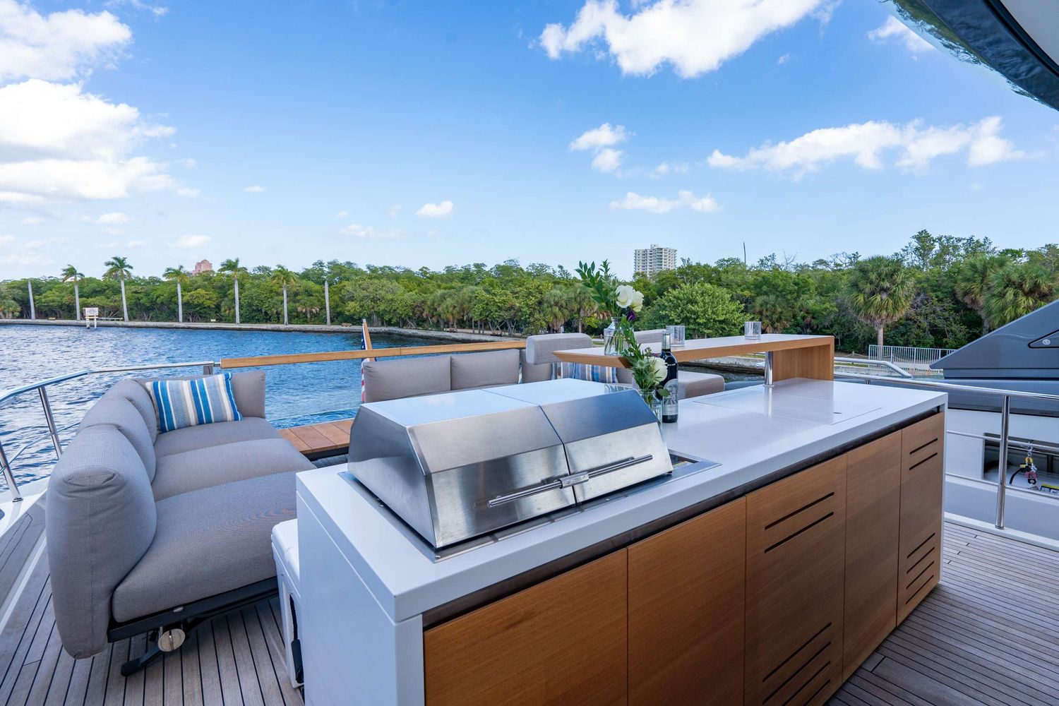yacht-550567