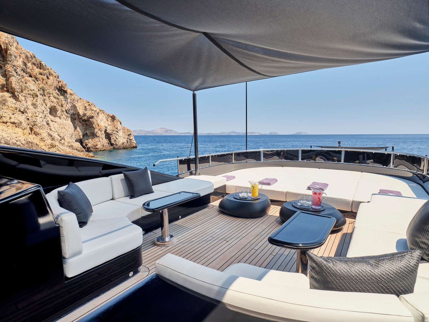 yacht-550832