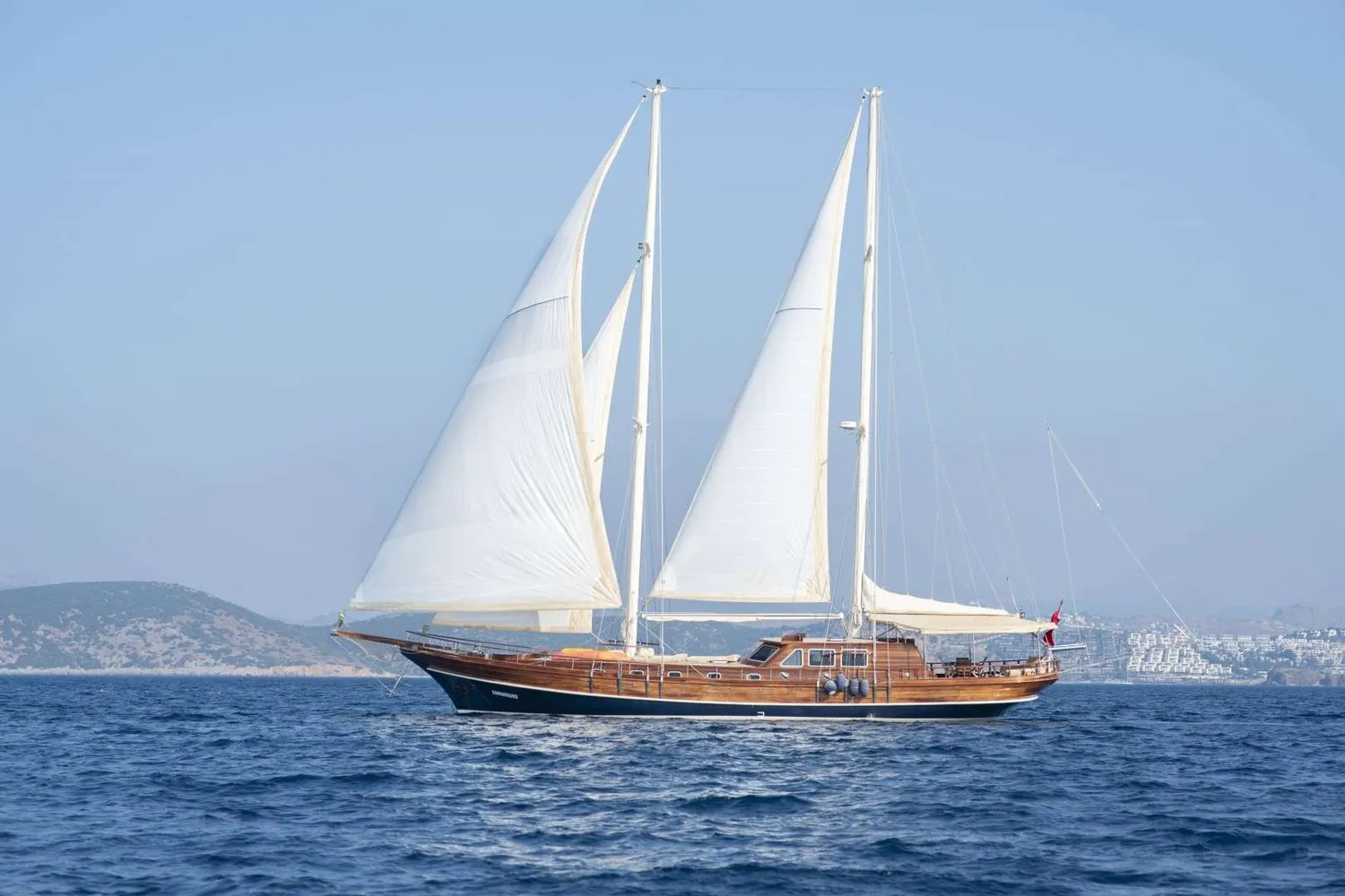 yacht-568421