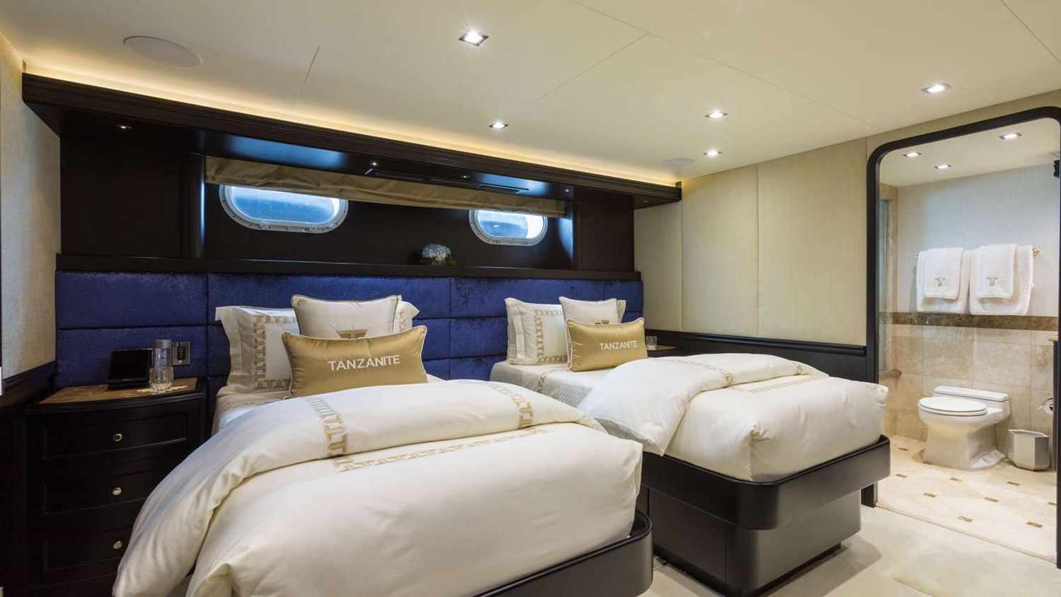 yacht-554918