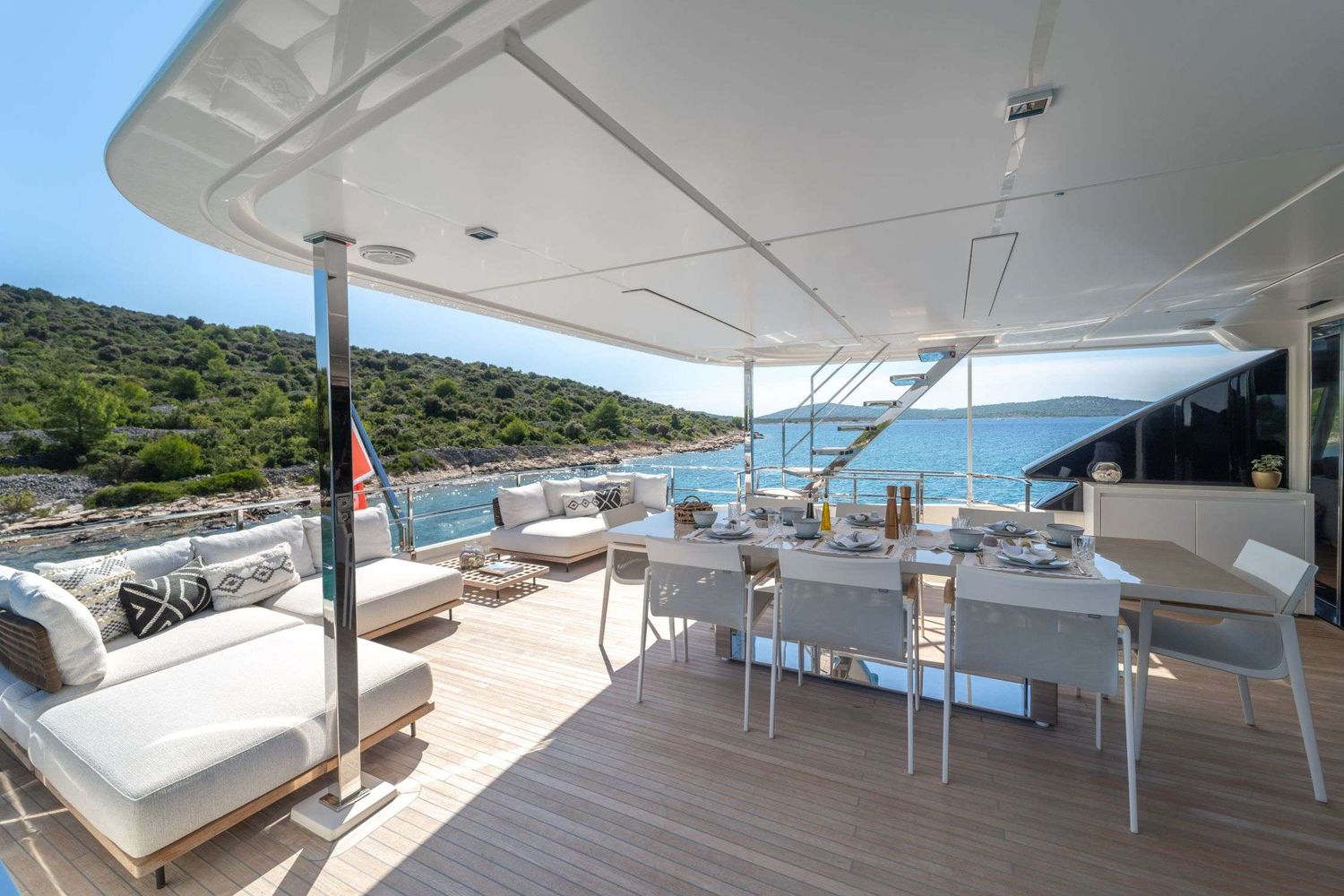 yacht-550242