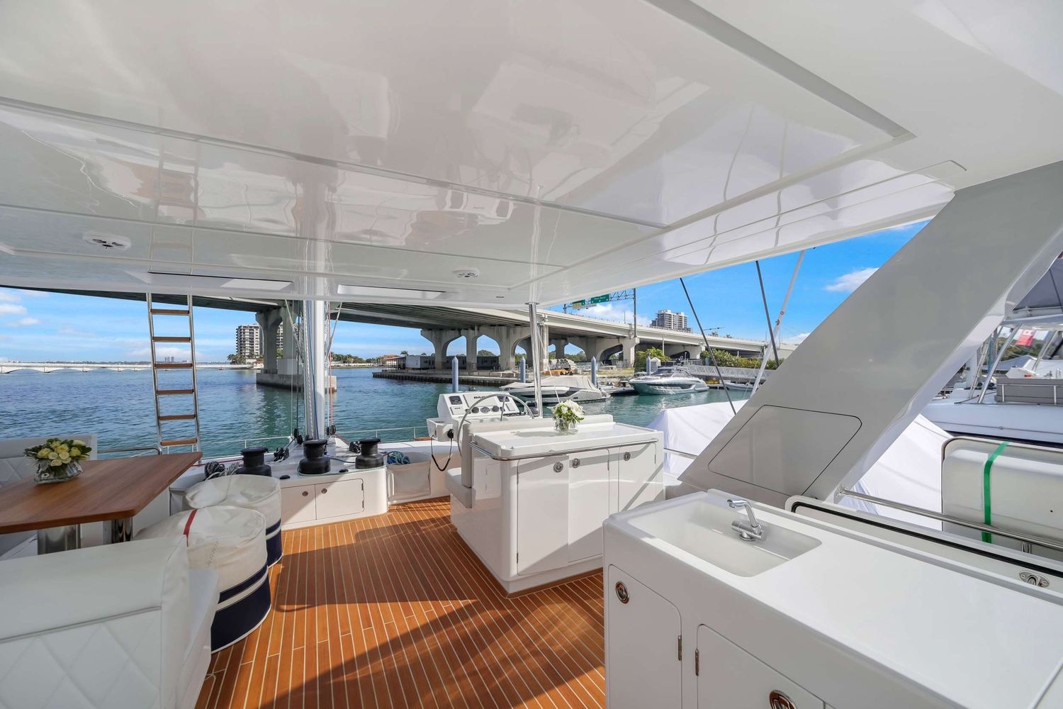 yacht-549498