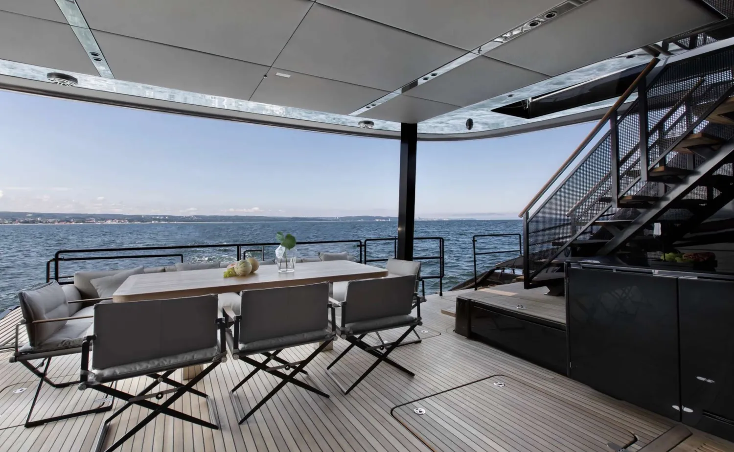 yacht-560049
