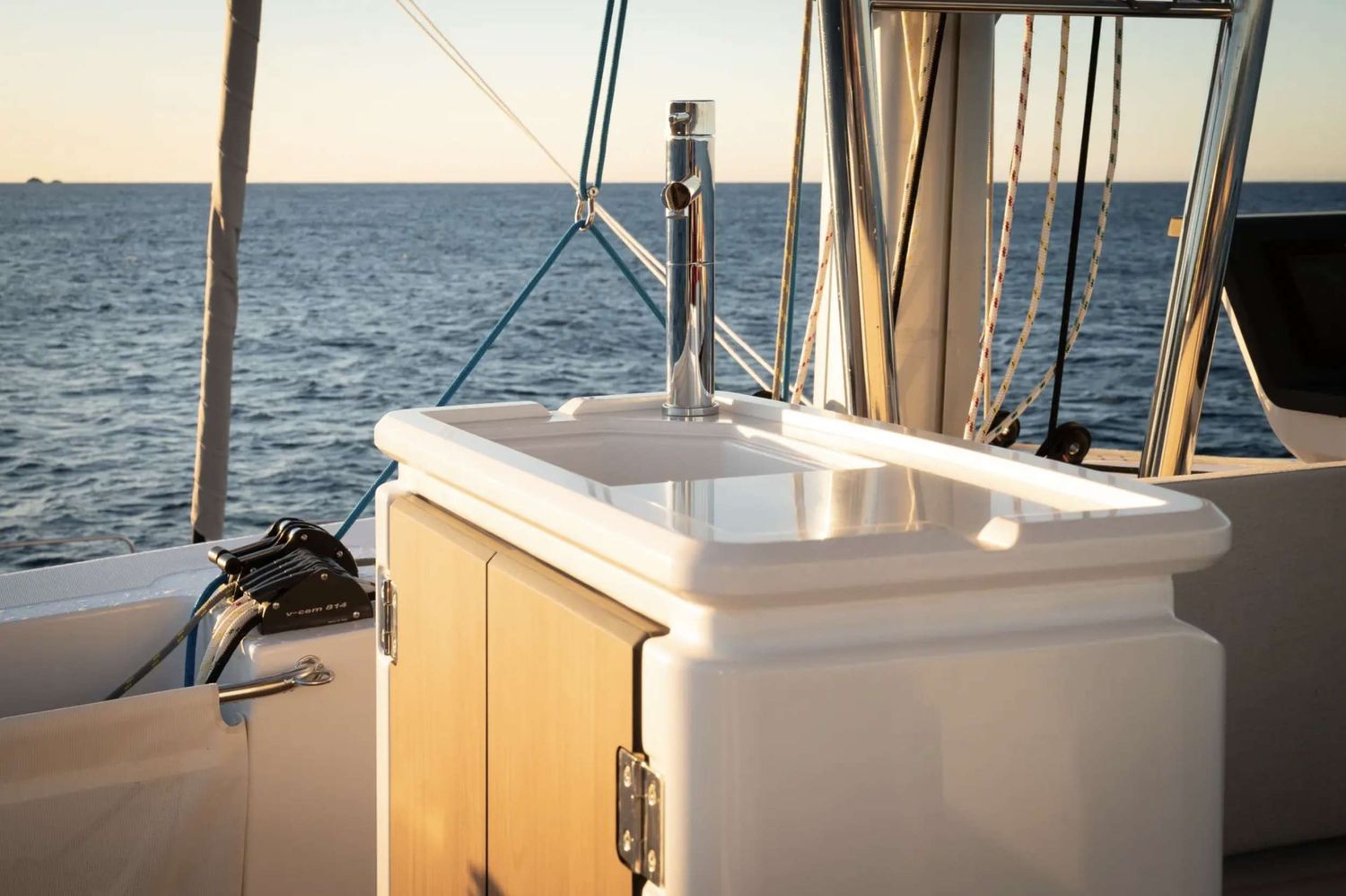 yacht-551188
