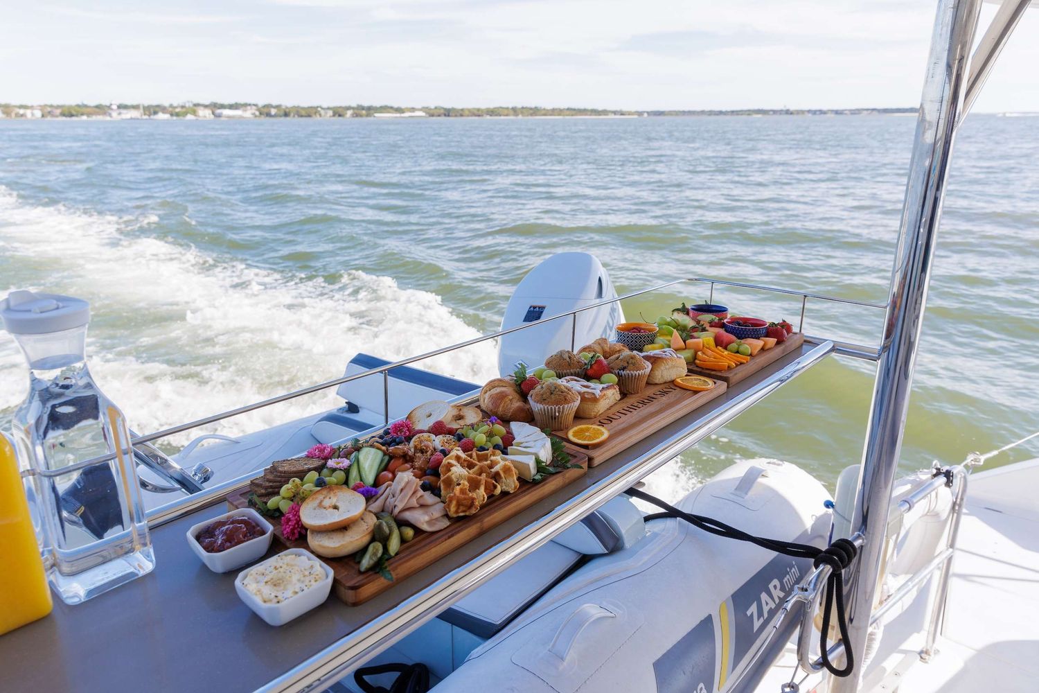 yacht-550654