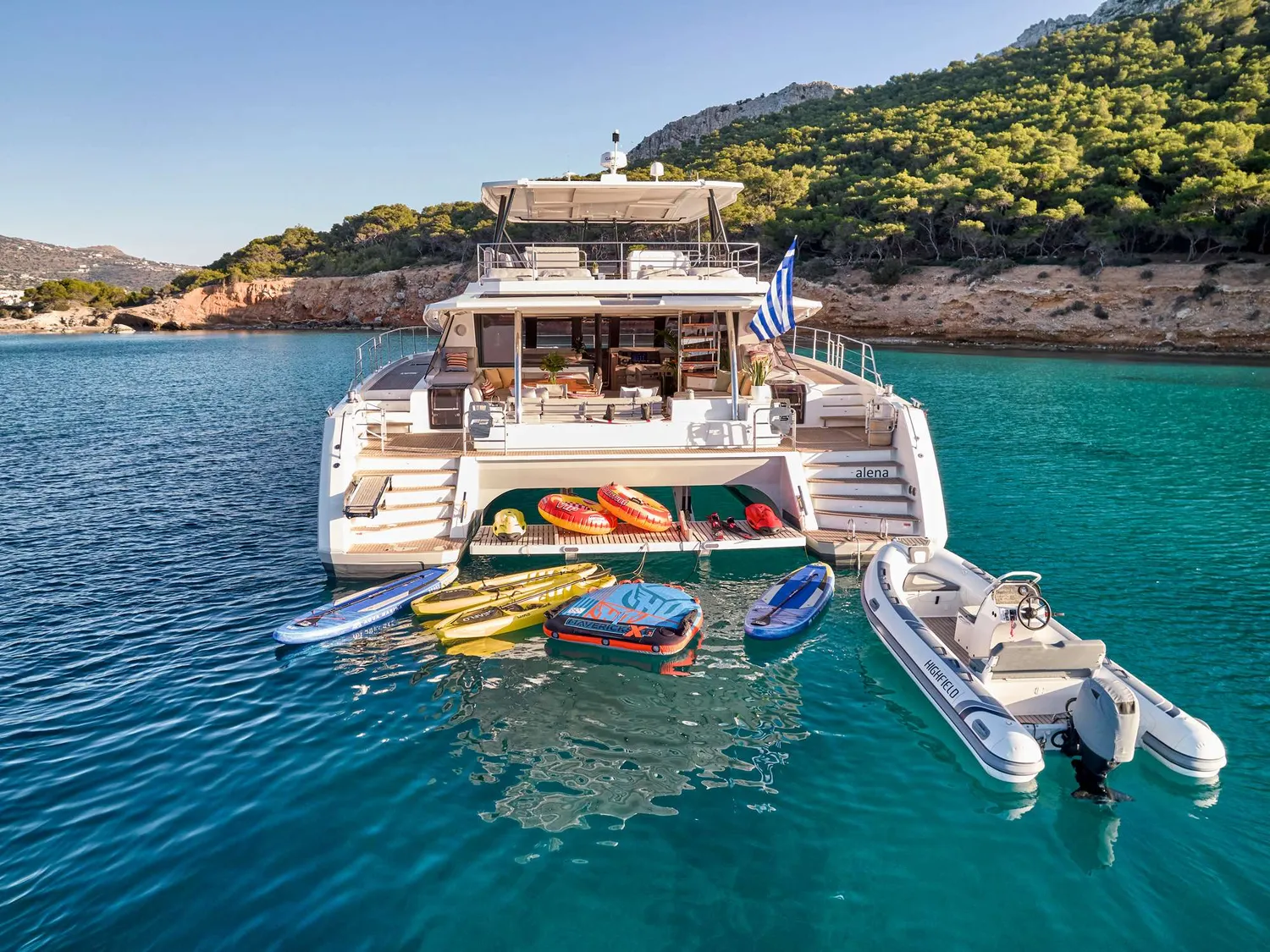 yacht-585684