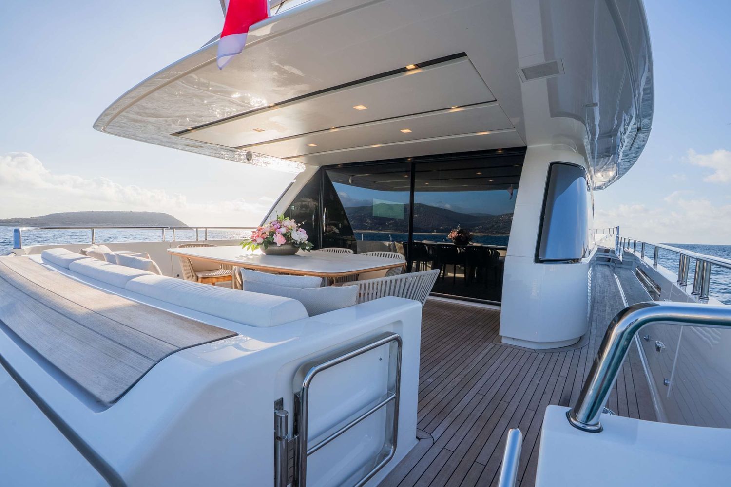 yacht-550282