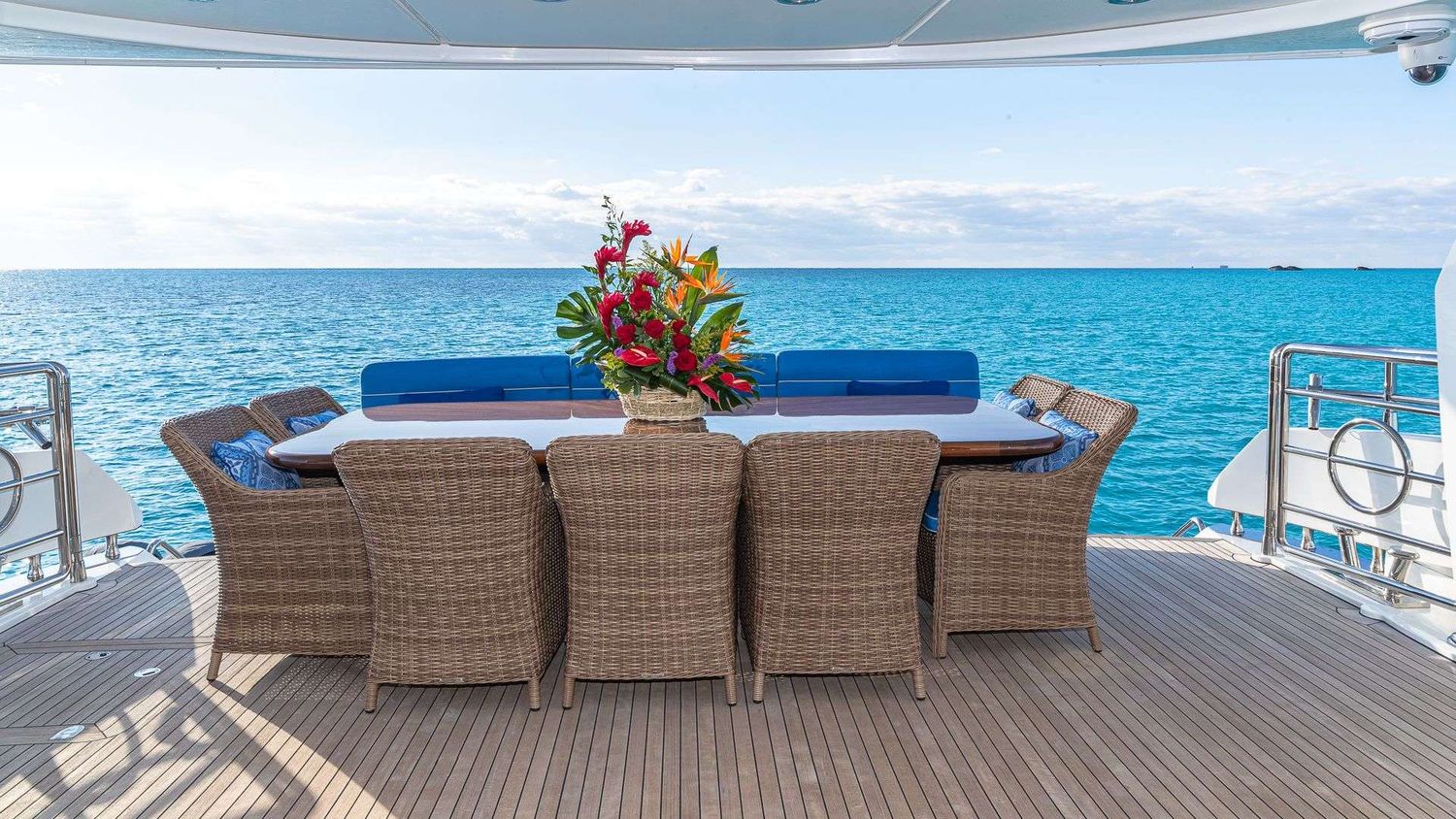 yacht-550806