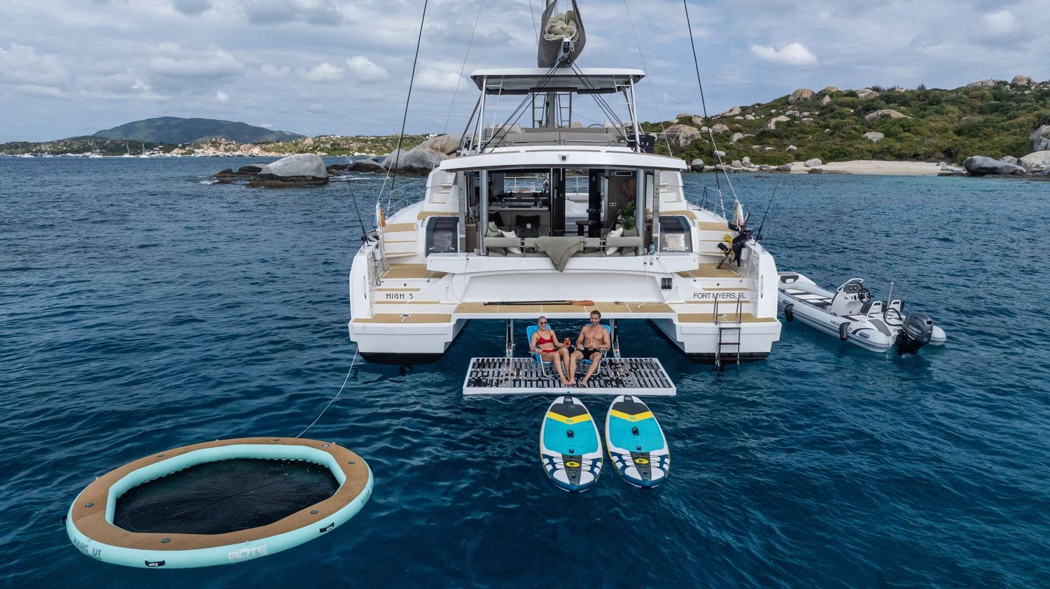 yacht-550586