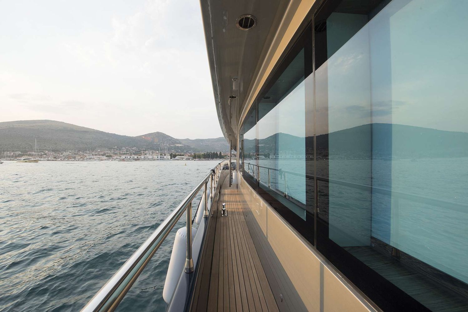 yacht-550144
