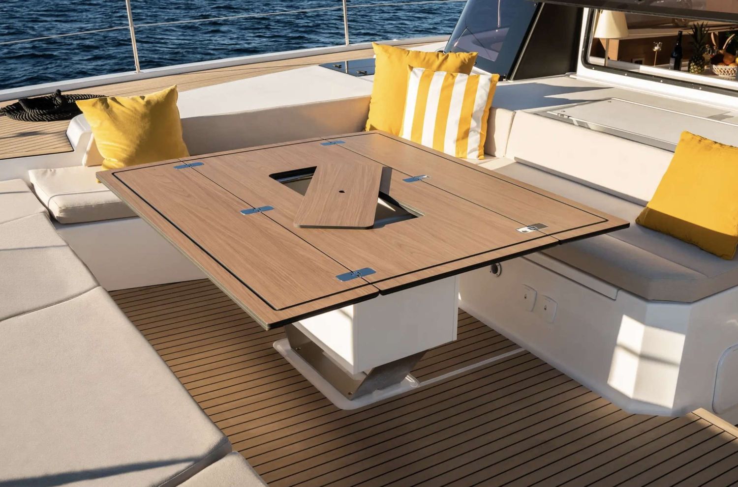 yacht-551184