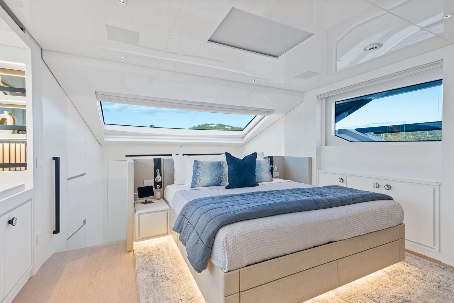 yacht-550557