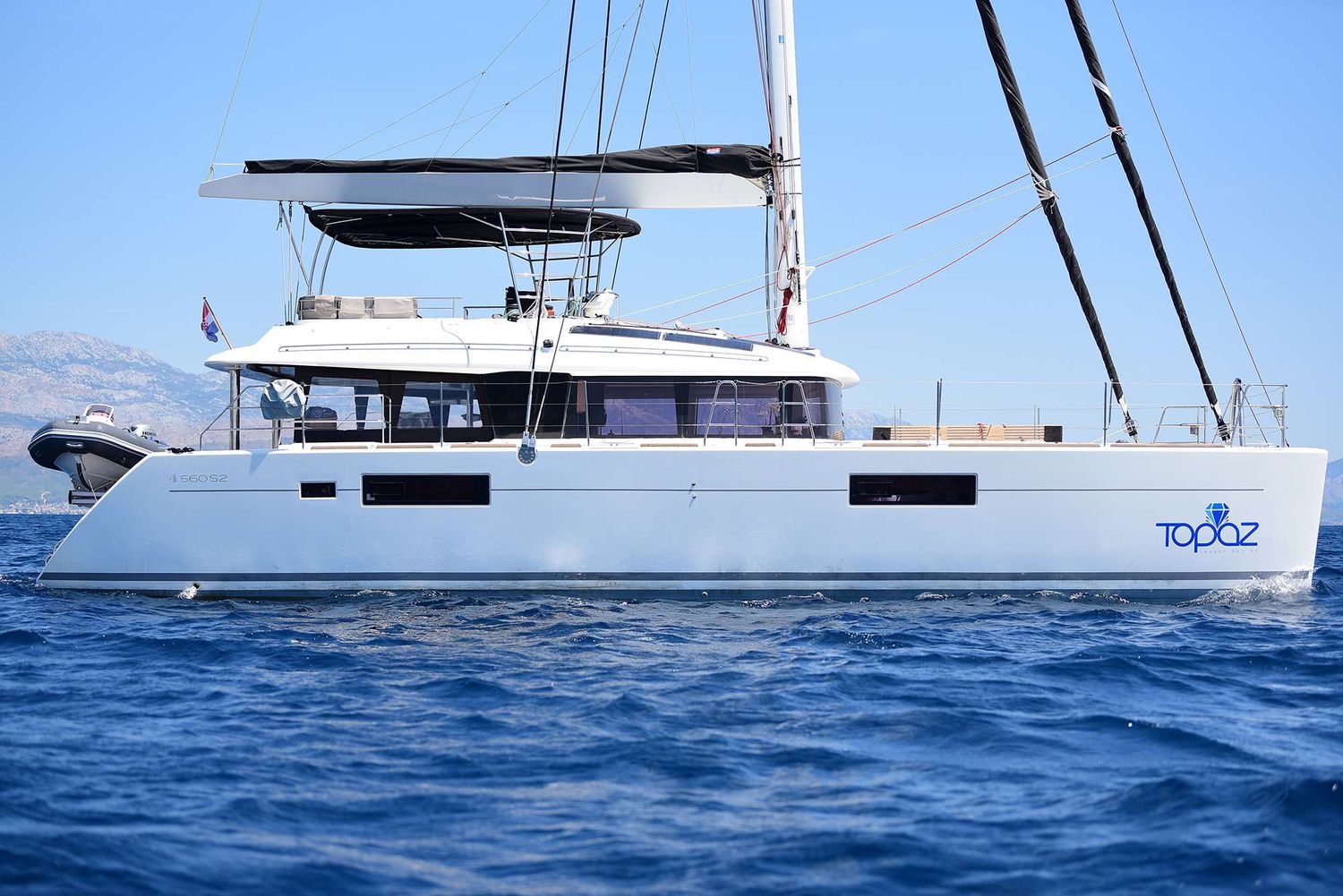 TOPAZ (LAGOON 560 S2)
