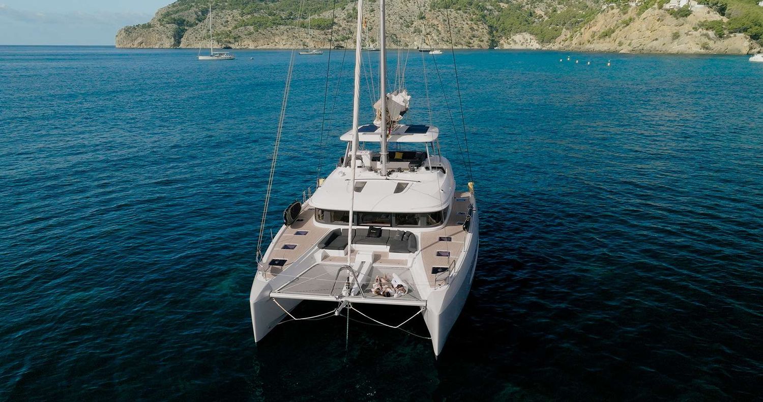 TRI-WING CARIDA (LAGOON 55)