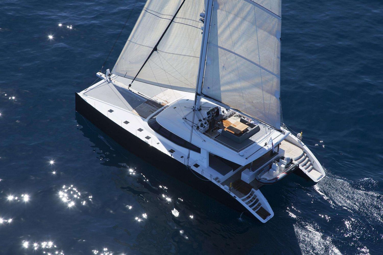 yacht-550617