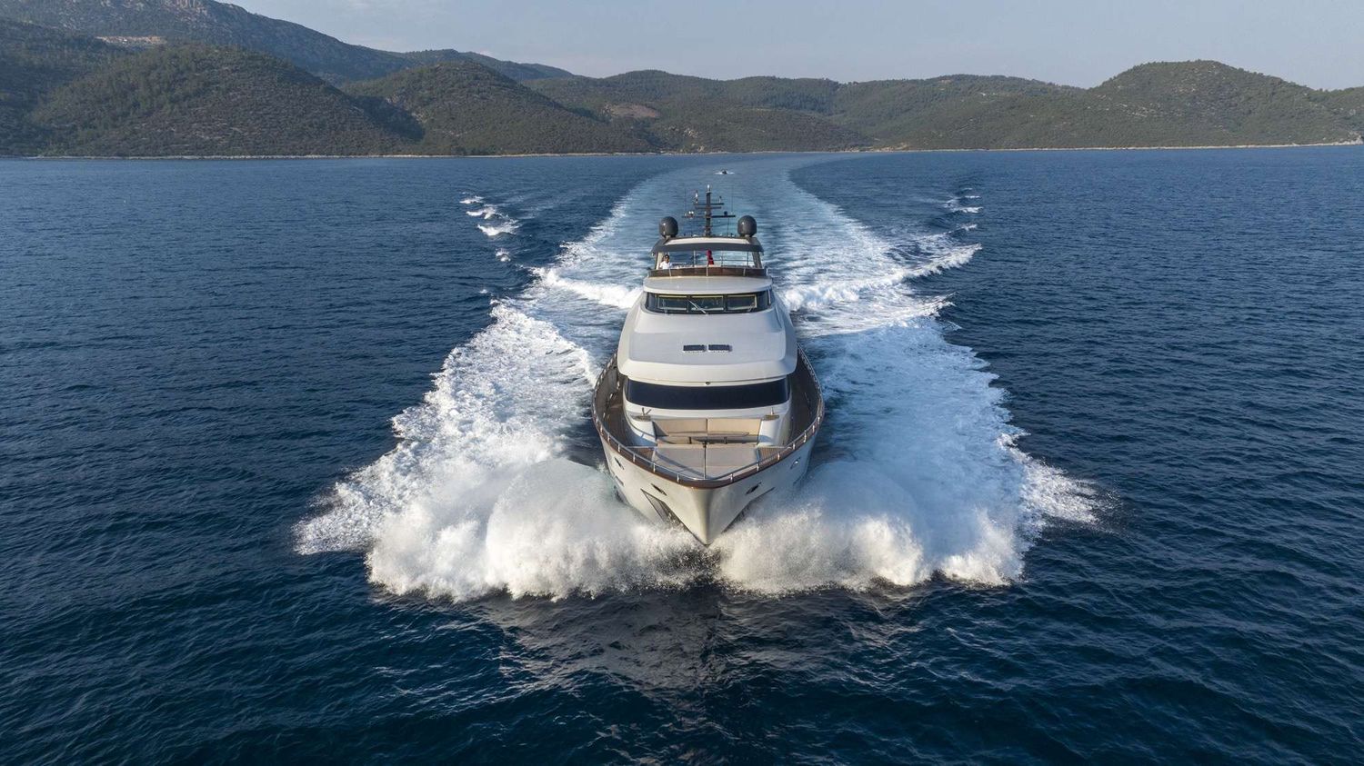 yacht-550686