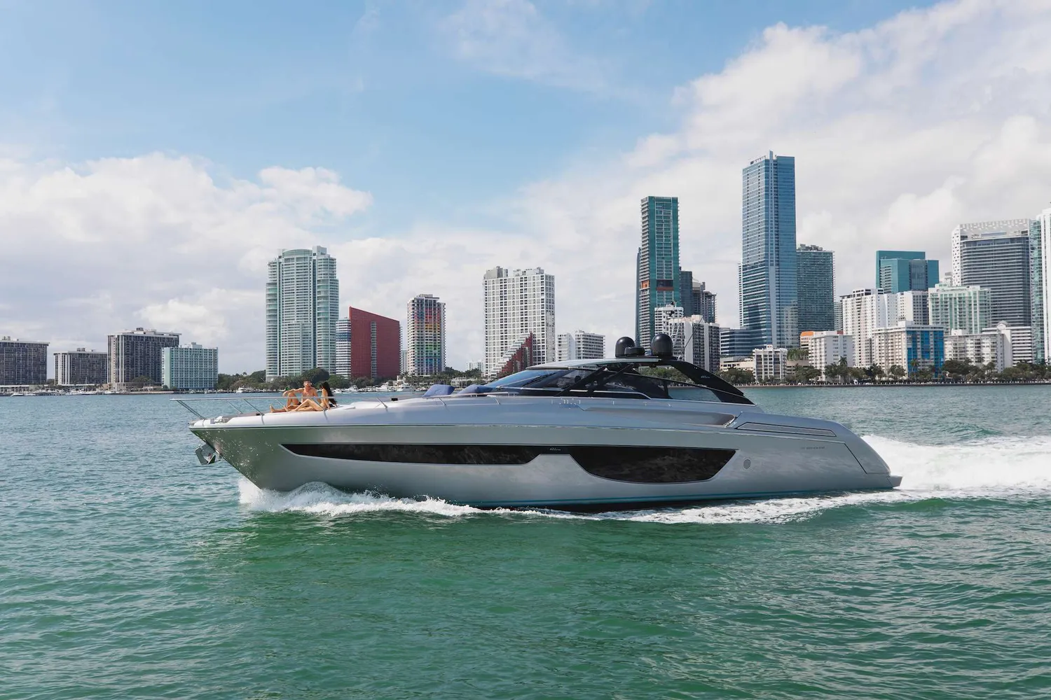 yacht-553551