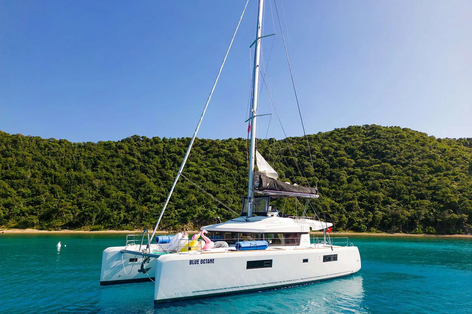yacht-552793
