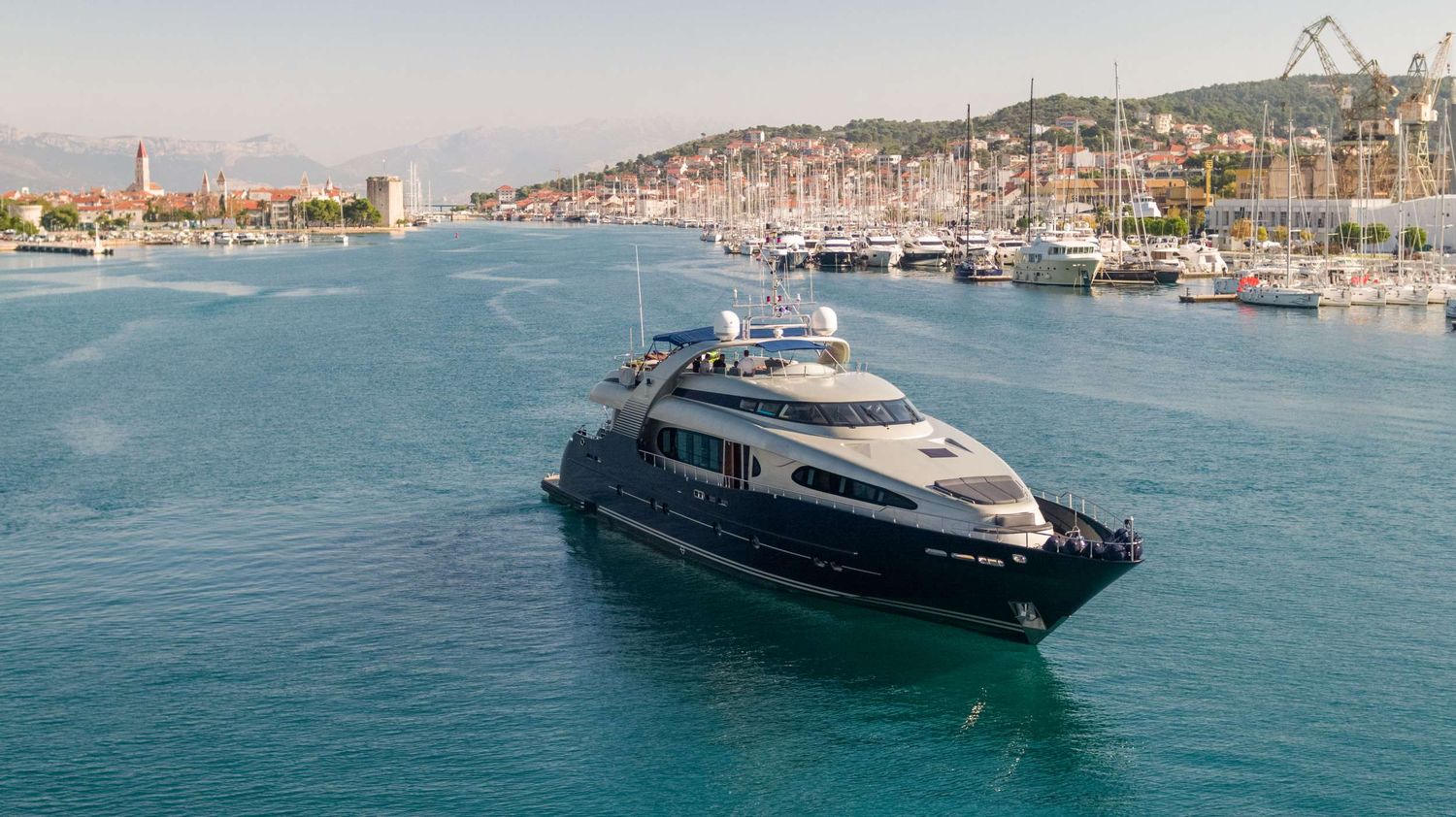 yacht-550136