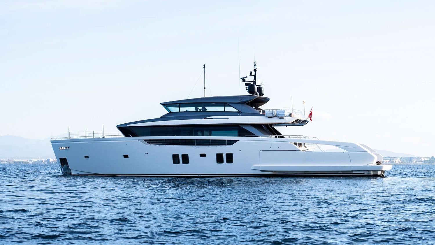yacht-550201