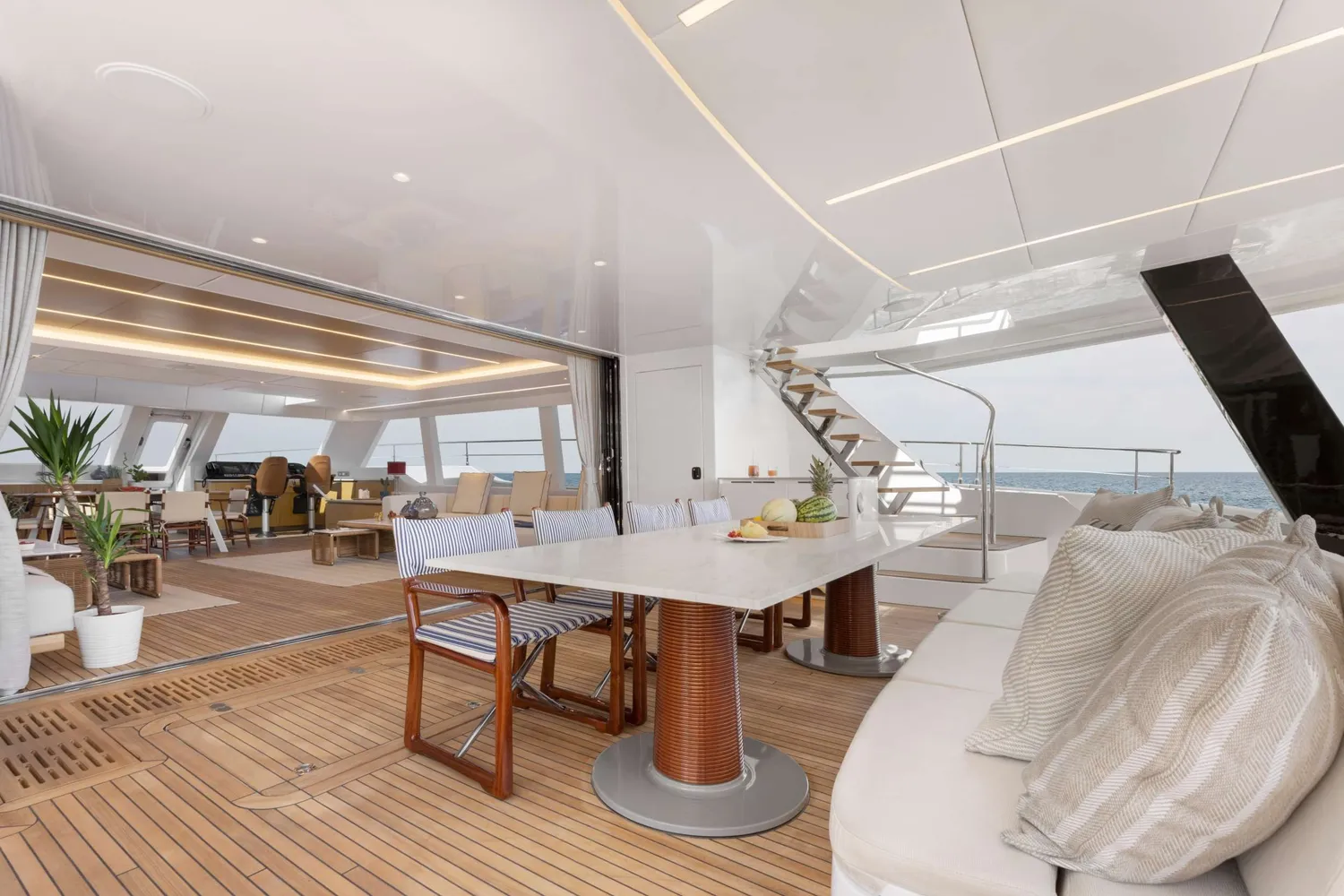 yacht-571844