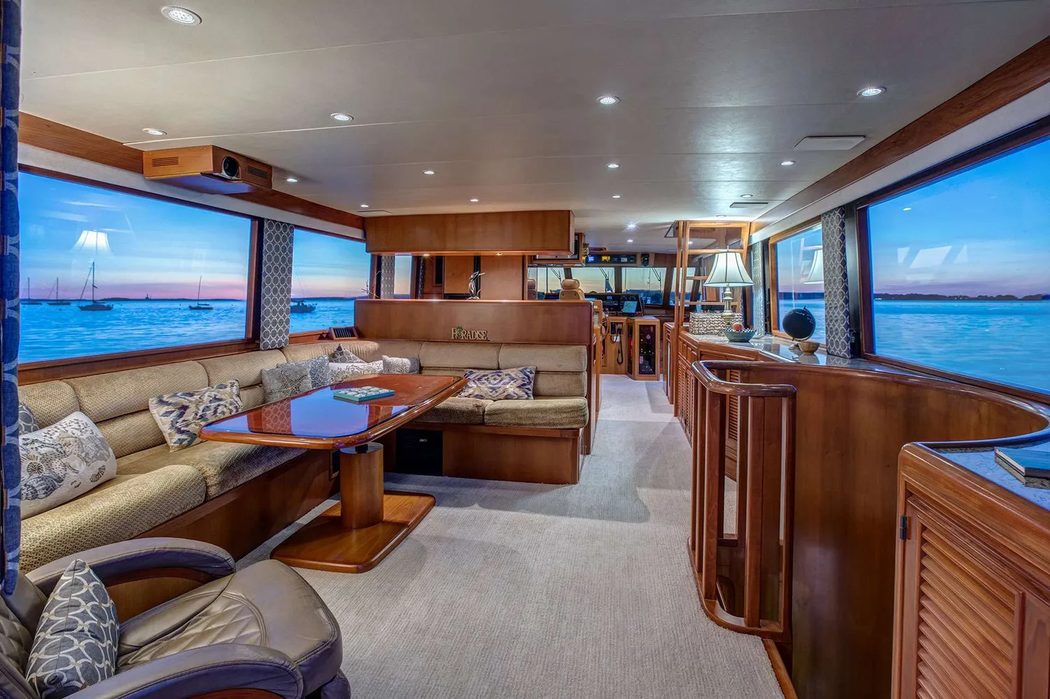 yacht-570288