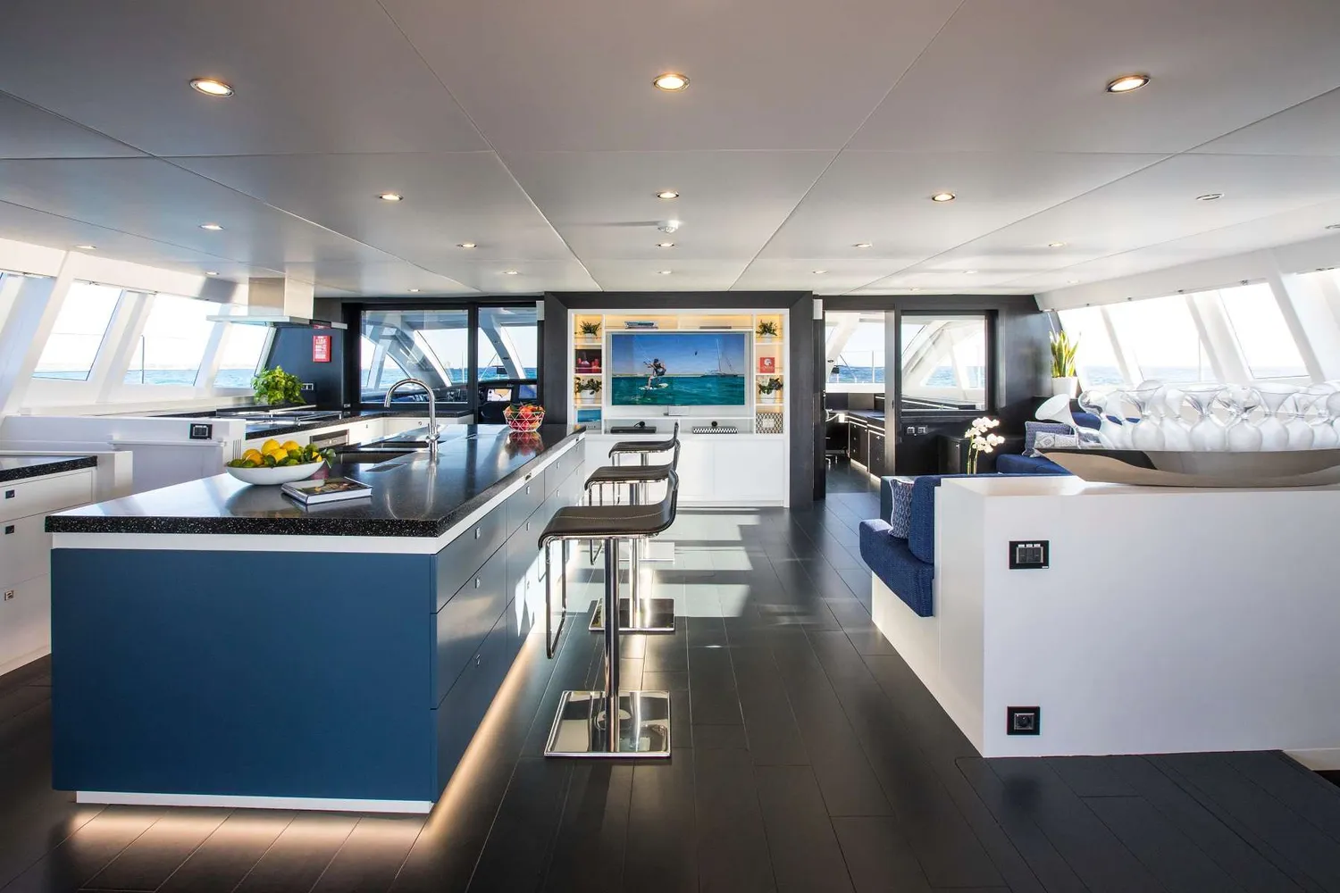 yacht-587300
