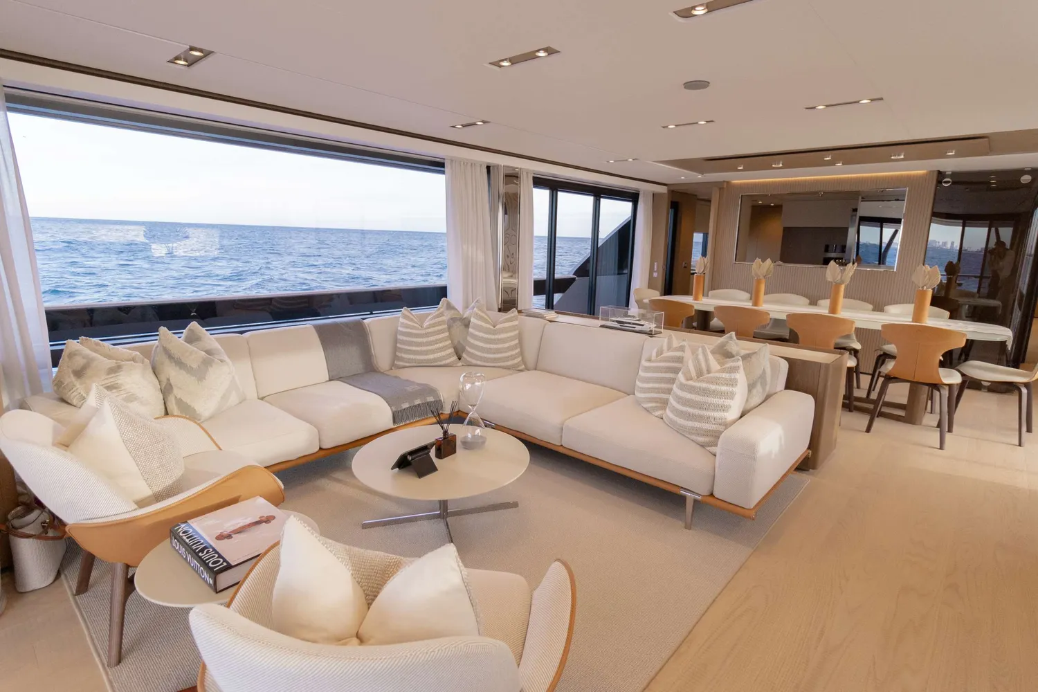 yacht-572878