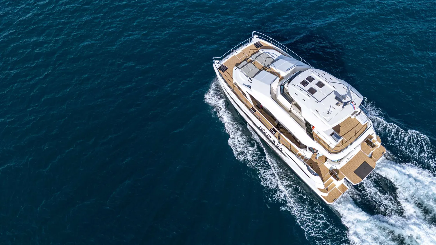 yacht-560492