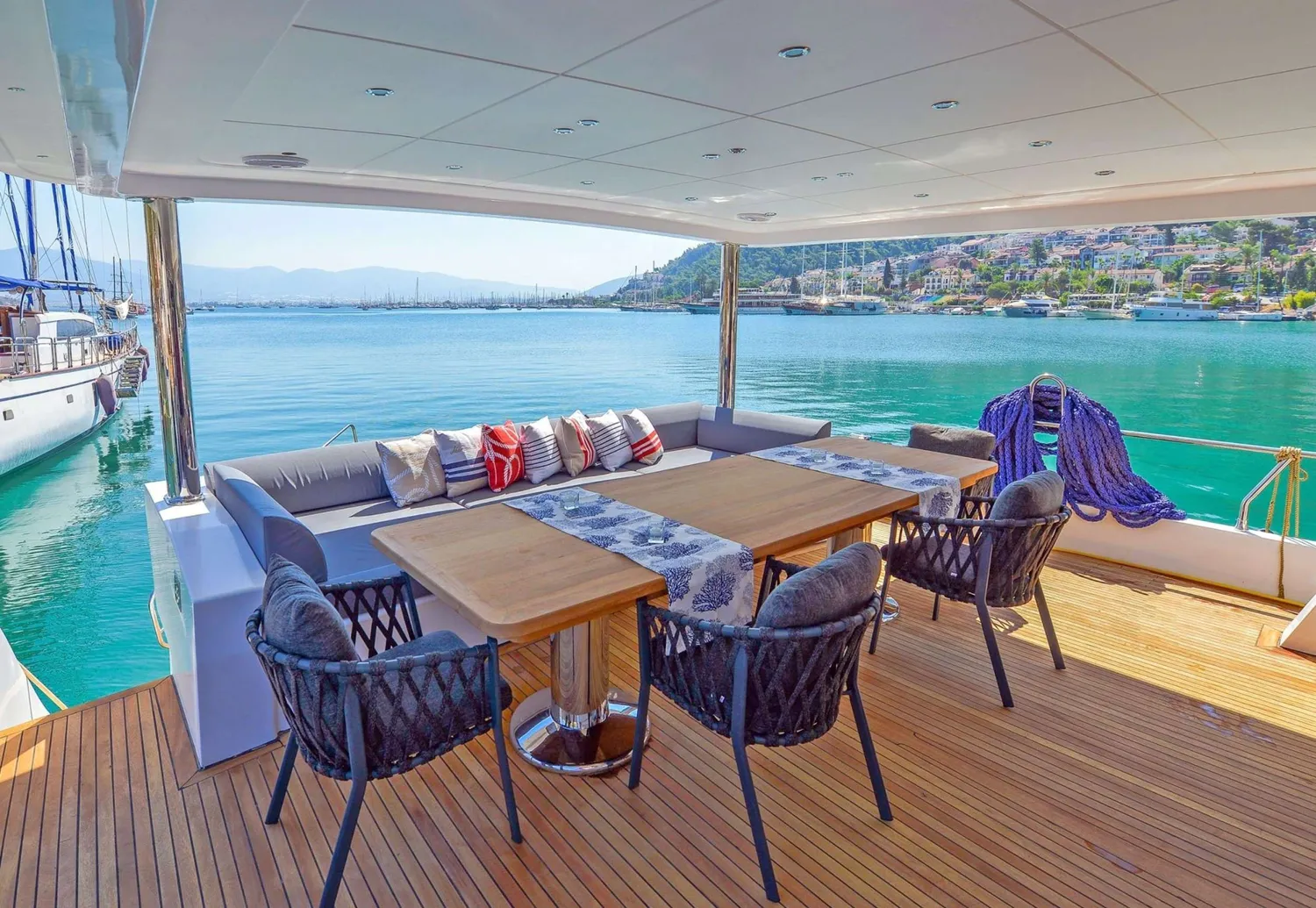 yacht-570333