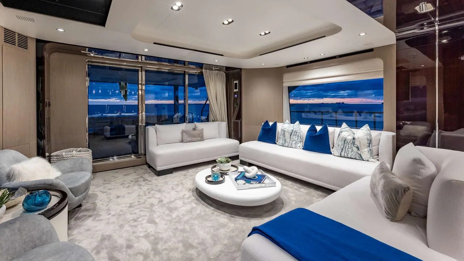 yacht-582293