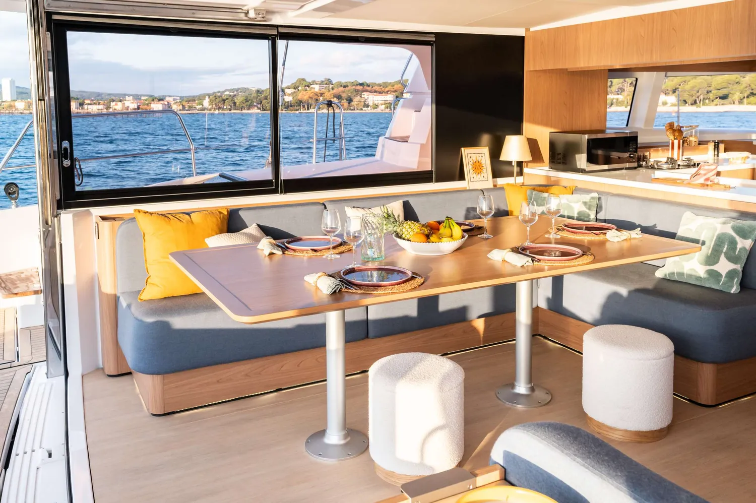 yacht-581344